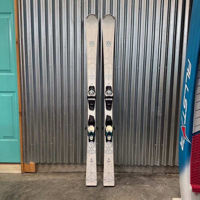 Volkl Flair 76 W Women’s Skis w/ Marker VMotion 10 GW Bindings – USED 147cm