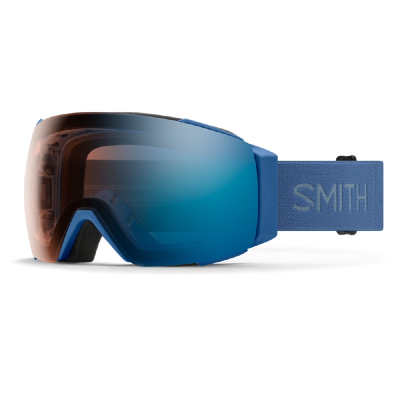 Smith IO MAG Photochromic Goggles 2025 Black | ChromaPop Pro Photochromic Blue Mirror