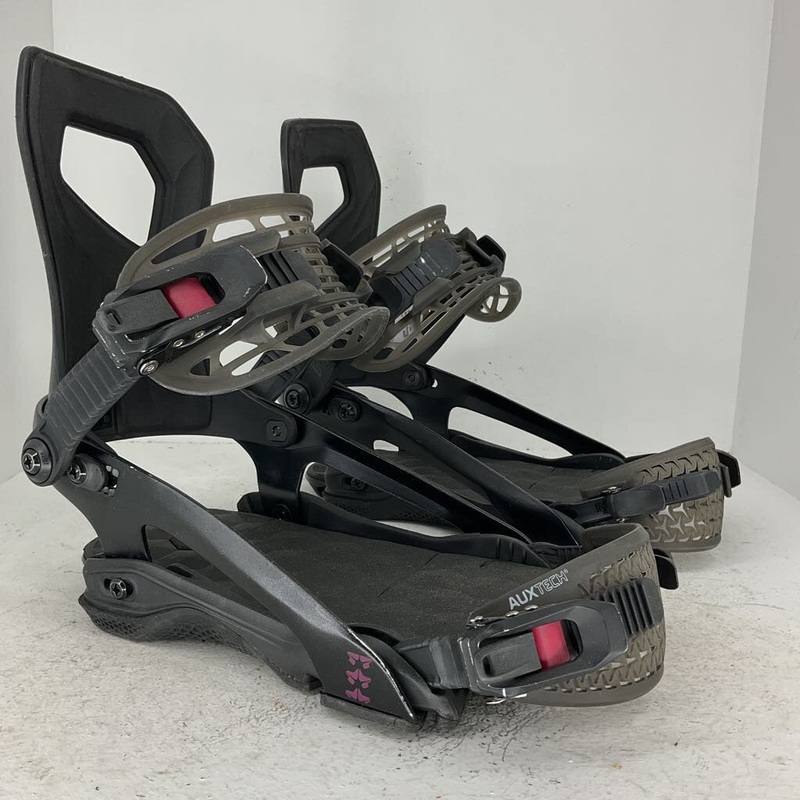 2023 Rome Women’s Brass Snowboard Bindings *Missing One Puck/Hardware* M/L Black Used